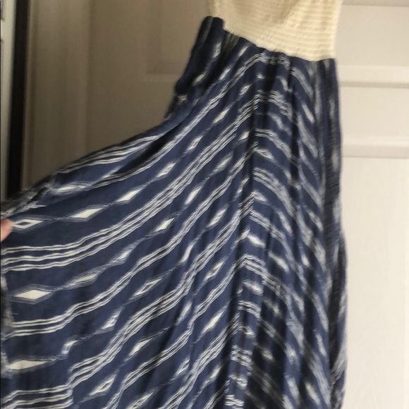 Billabong dress - Picture 4 of 7